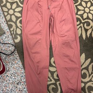 Ladies Lululemon sz 10 pants